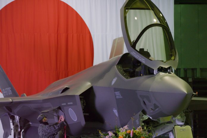 1_F-35A_JASDF_Misawa_01