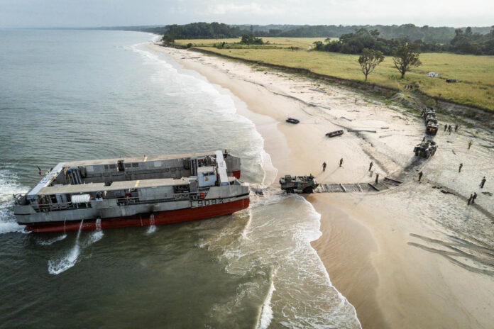 MISSION JEANNE D'ARC 22 - EXERCICE AMPHIBIE AU GABON