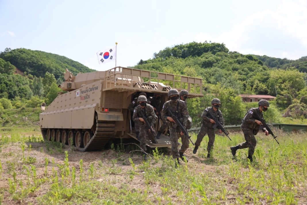 Red-backed infantry fighting vehicle showcases South Korean Army test ...